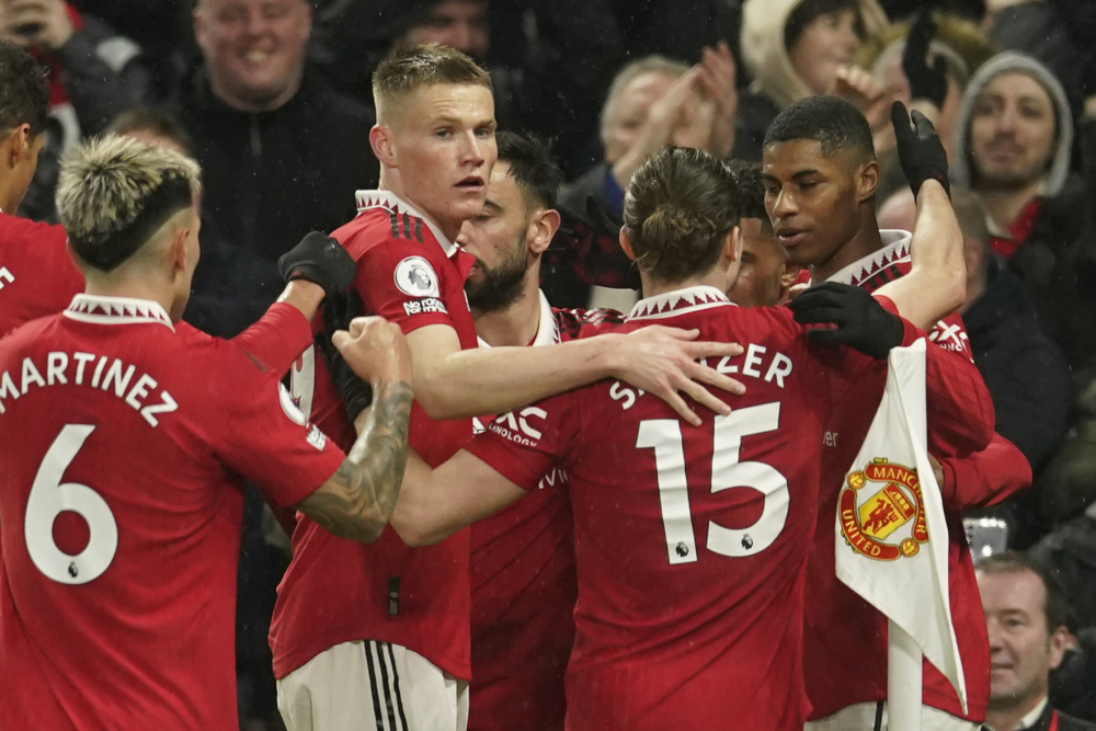 裁判对场上 裁判对场上